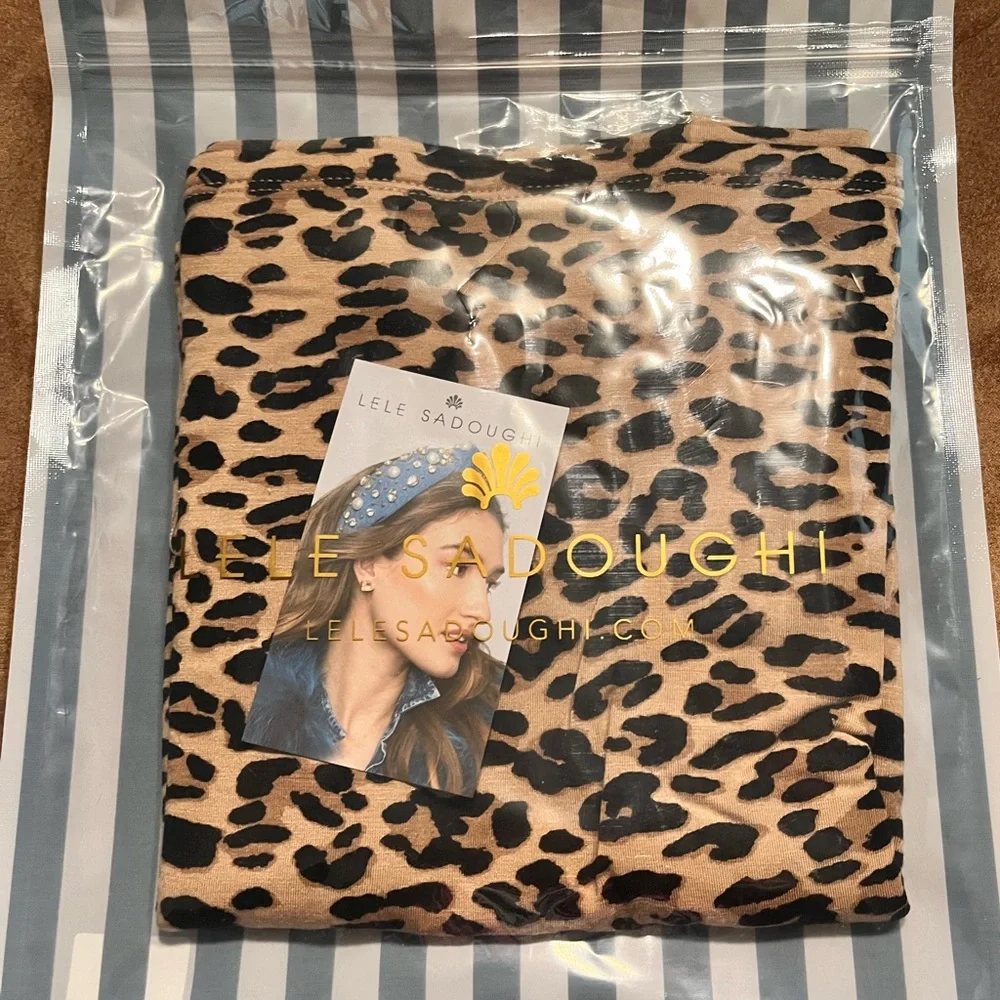 LELE SADOUGHI NWT AUTHENTIC LEOPARD PRINT SOFT STRETCH GAITER